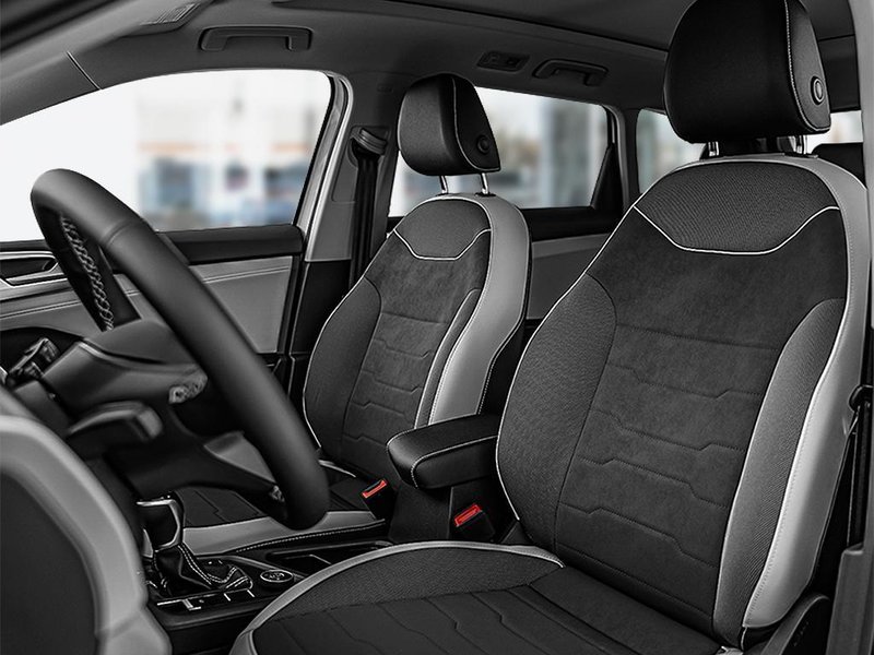 2025 Volkswagen Taos Comfortline Pano Roof Package / Platinum Gray Metallic