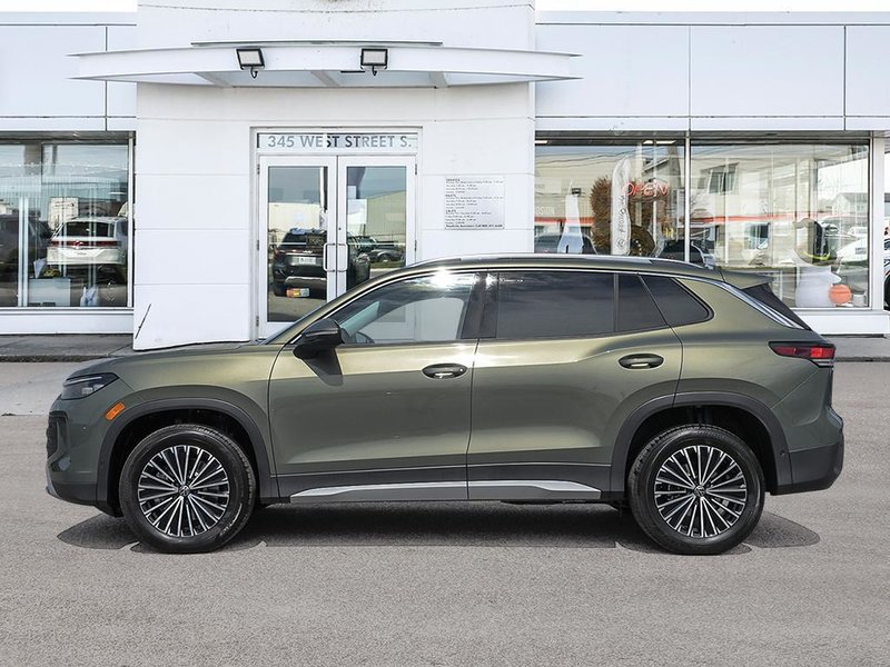 2025 Volkswagen Tiguan Comfortline Pano Roof / Avacado Green