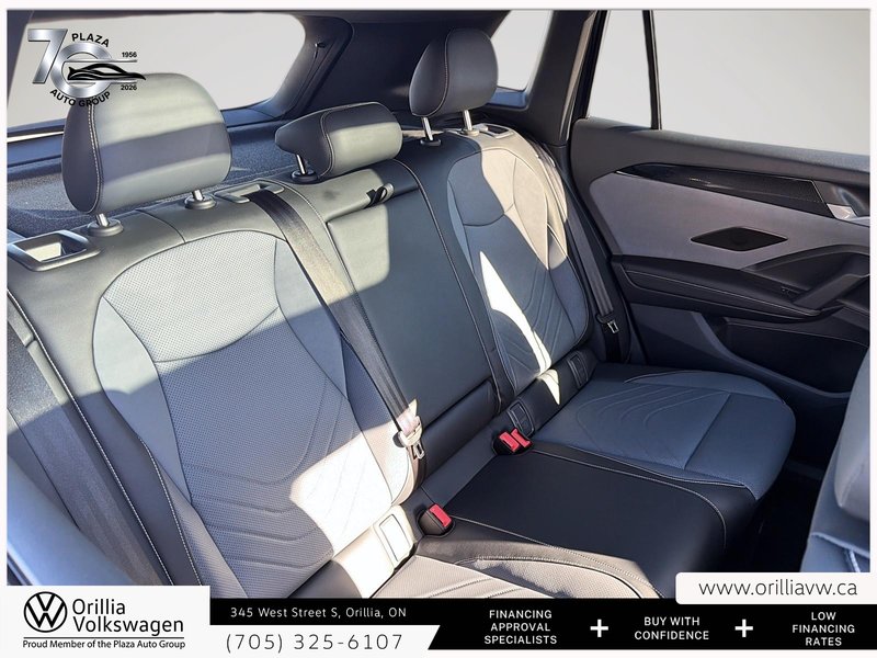 2026 Volkswagen Tiguan Comfortline R-Line Black Edition Panoramic Roof | 4MOTION AWD | R-Line Black