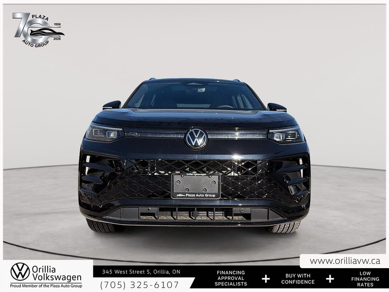 2026 Volkswagen Tiguan Comfortline R-Line Black Edition Panoramic Roof | 4MOTION AWD | R-Line Black