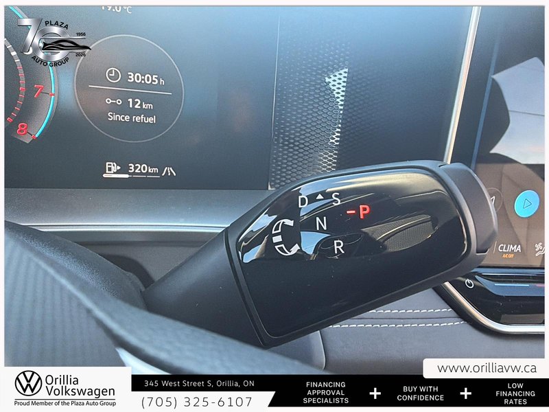 2026 Volkswagen Tiguan Comfortline R-Line Black Edition Panoramic Roof | 4MOTION AWD | R-Line Black