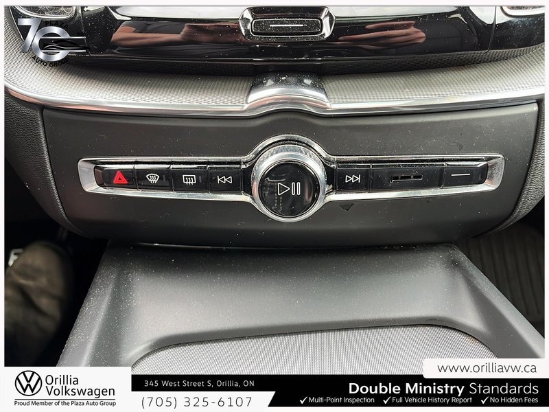 2021 Volvo XC60 R-Design IIHS Top Safety Pick+ | Apple CarPlay