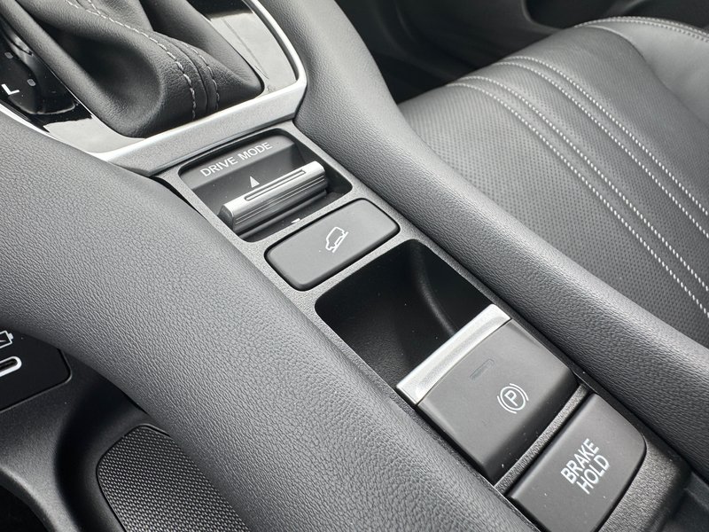 2024 Honda HR-V EX-L Navi | ONLY 14500KMS | REMOTE START | DUAL-ZONE CLIMATE CONTROL | ADAPTIVE CRUISE |