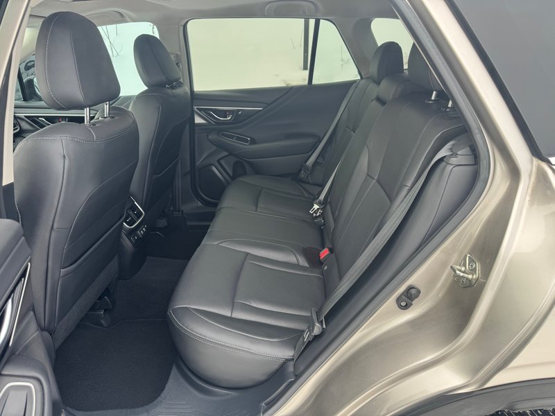 2020 Subaru OUTBACK LIMITED | LIMITED | CLEAN CARFAX | HEATED FRONT SEATS & STEERING | APPLE CARPLAY & ANDROID AUTO |