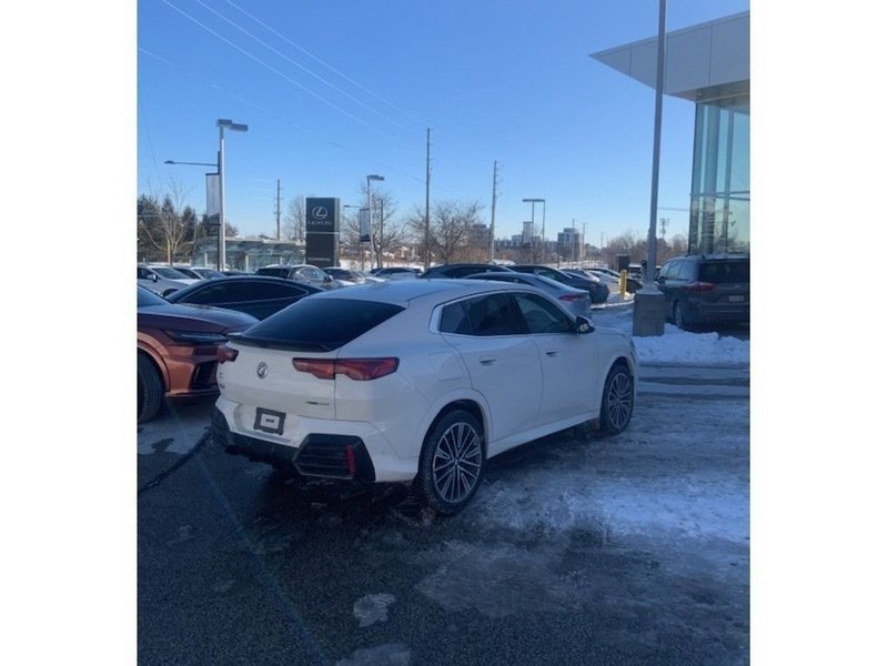 2024 BMW X2 xDrive28i