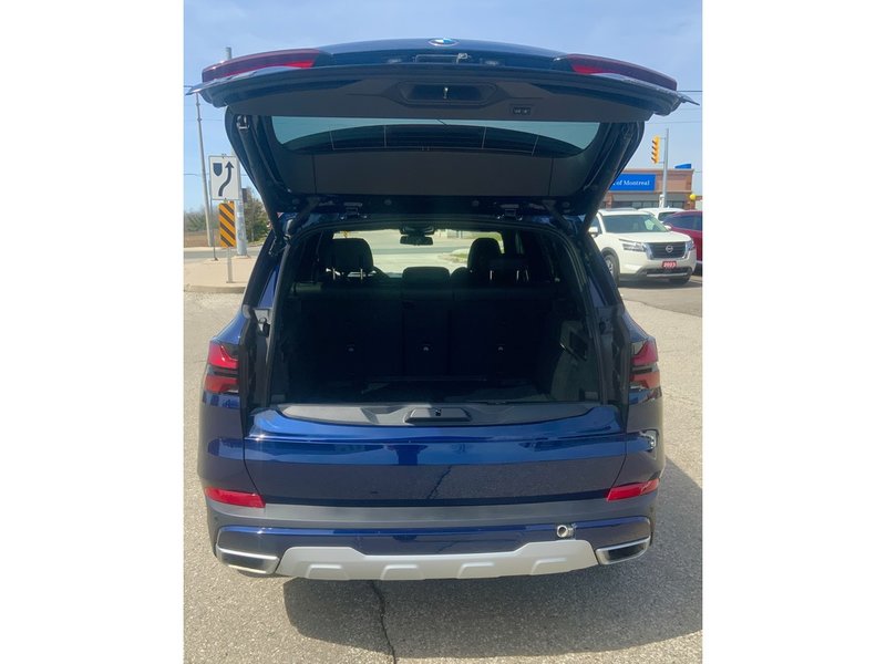 2024 BMW X5 XDrive40i Premium Essential Package and Advance Driver Assist