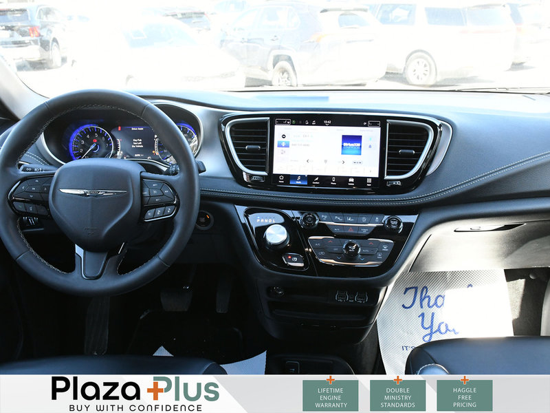 2023 Chrysler Pacifica Touring L Certified | Blind Spot Monitor | Bluetooth | Backup Camera