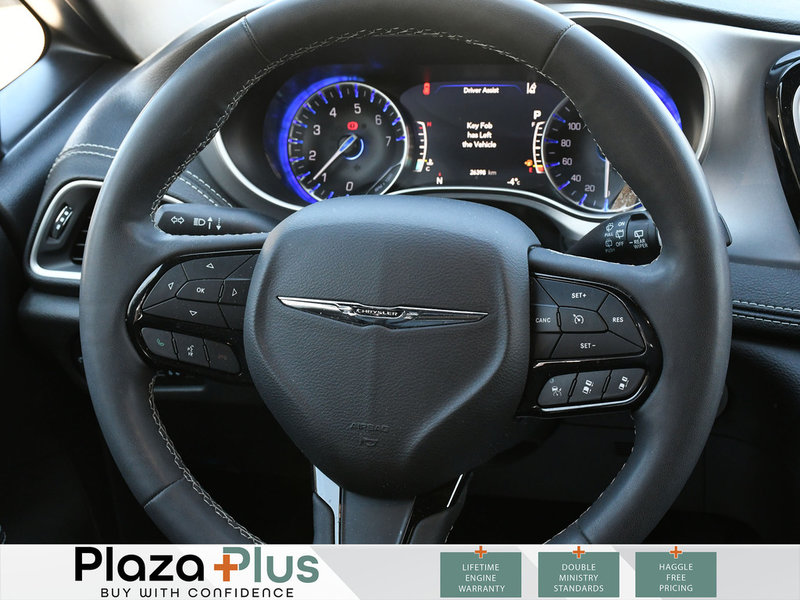 2023 Chrysler Pacifica Touring L Certified | Blind Spot Monitor | Bluetooth | Backup Camera