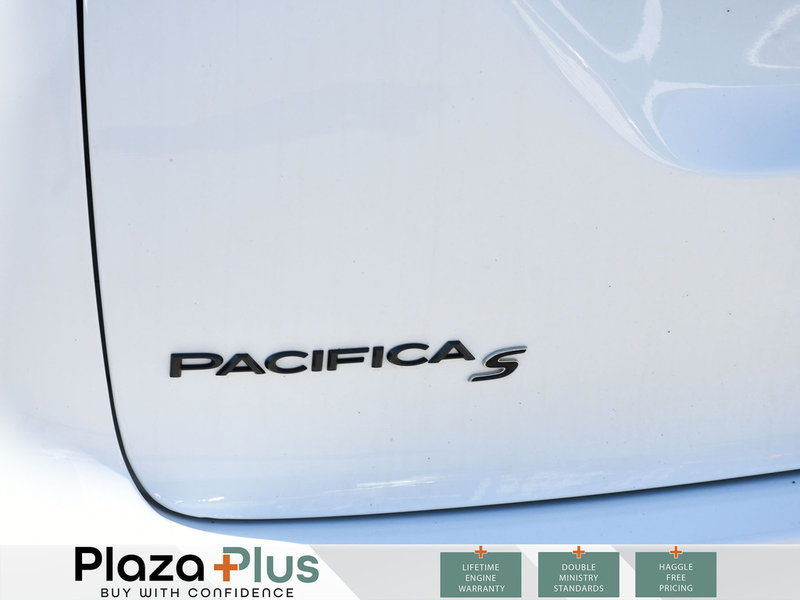 2023 Chrysler Pacifica Touring L Certified | Blind Spot Monitor | Bluetooth | Backup Camera