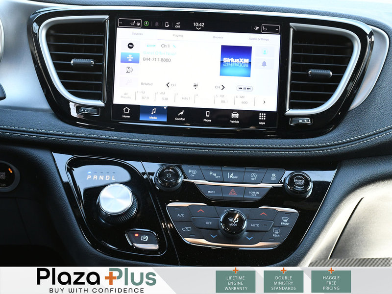 2023 Chrysler Pacifica Touring L Certified | Blind Spot Monitor | Bluetooth | Backup Camera