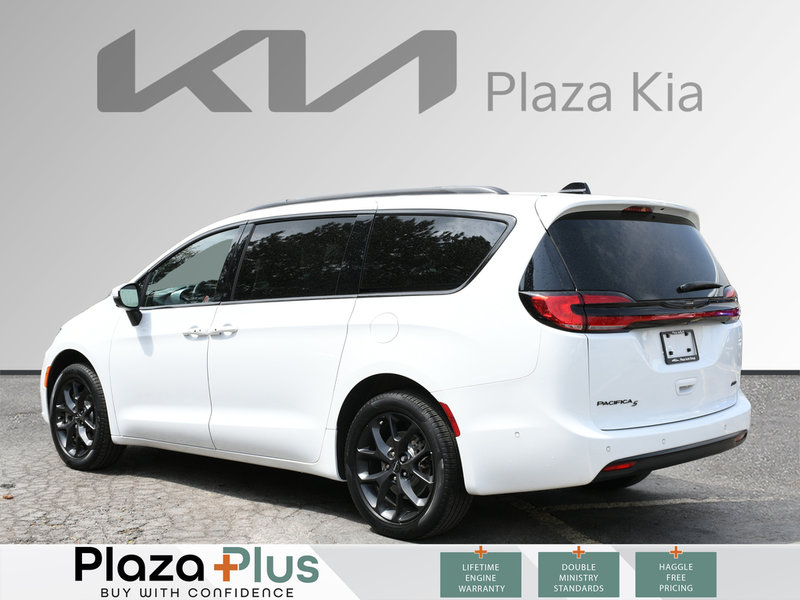 2023 Chrysler Pacifica Touring L Certified | Blind Spot Monitor | Bluetooth | Backup Camera