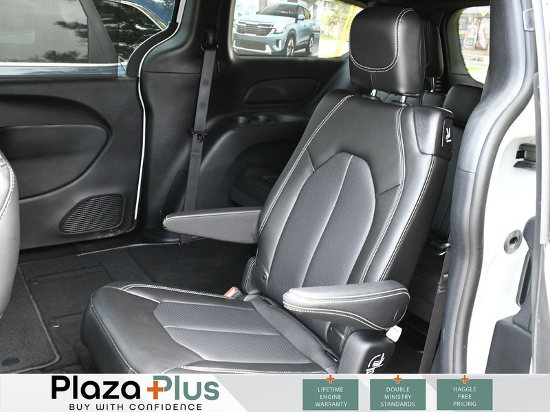 2023 Chrysler Pacifica Touring L Certified | Blind Spot Monitor | Bluetooth | Backup Camera