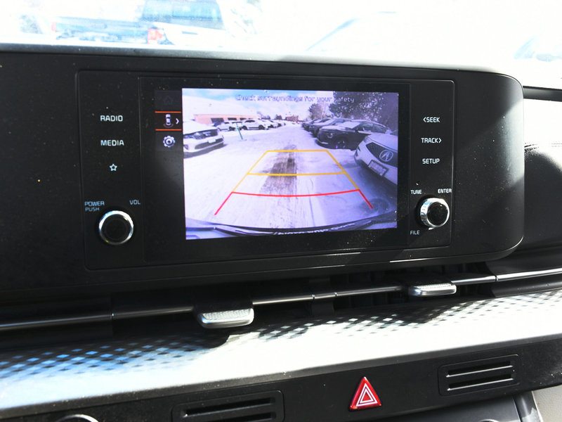 2023 Kia Carnival LX