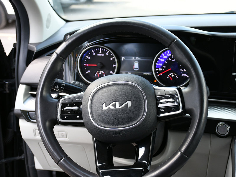 2024 Kia Carnival LX+ CPO | Ex-Rental | Bluetooth | Backup Camera | 3rd Row Seating