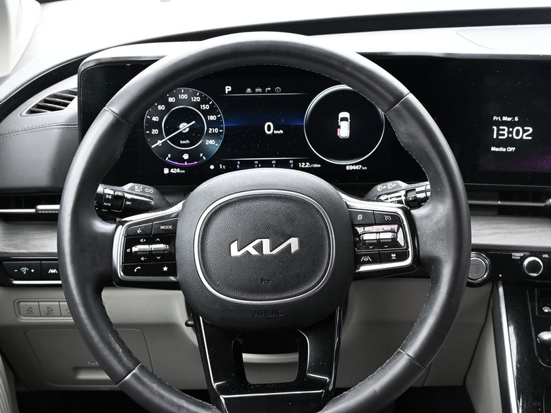 2024 Kia Carnival EX