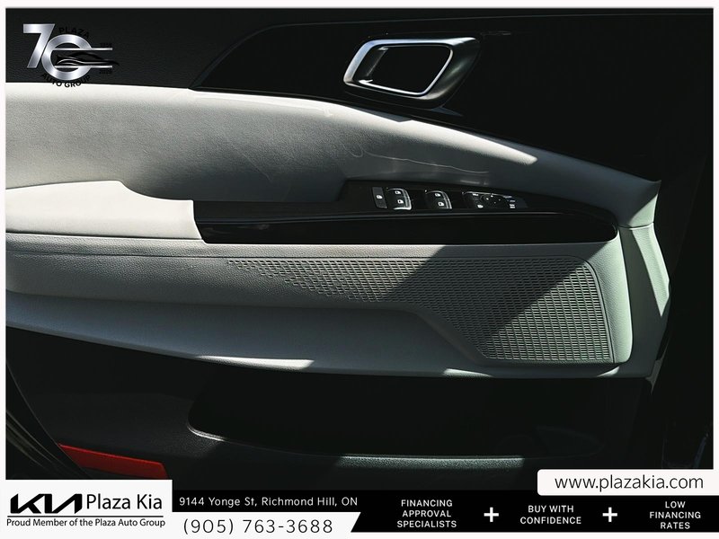 2024 Kia Carnival LX *8 Passenger | Apple CarPlay & Android Auto*