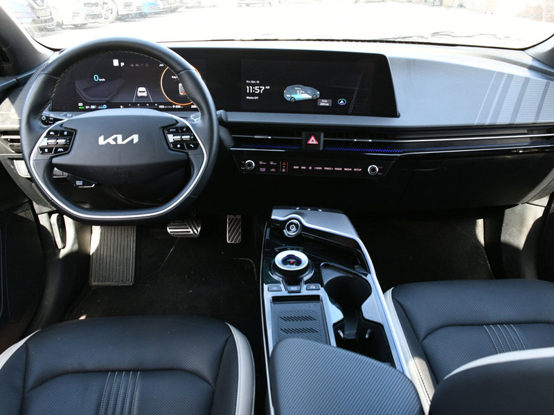 2024 Kia EV6 Land w/GT-Line Pkg 1