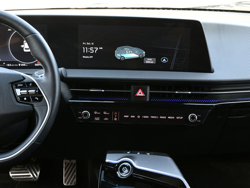 2024 Kia EV6 Land w/GT-Line Pkg 1