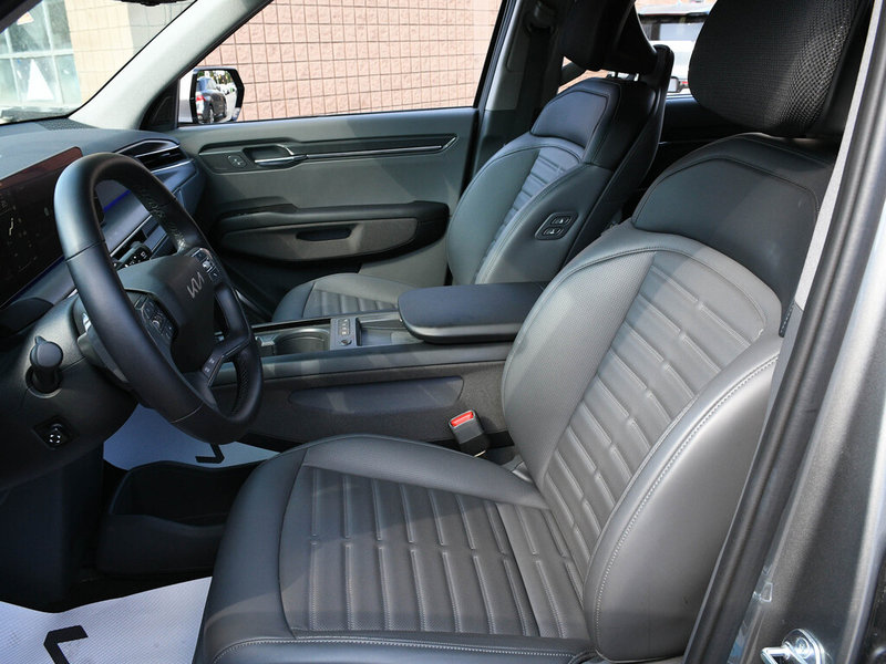 2024 Kia EV9 Land w/Premium Package CPO | NAVI | Blind Spot Monitor | Power Liftgate | 3rd Row | Moonroof