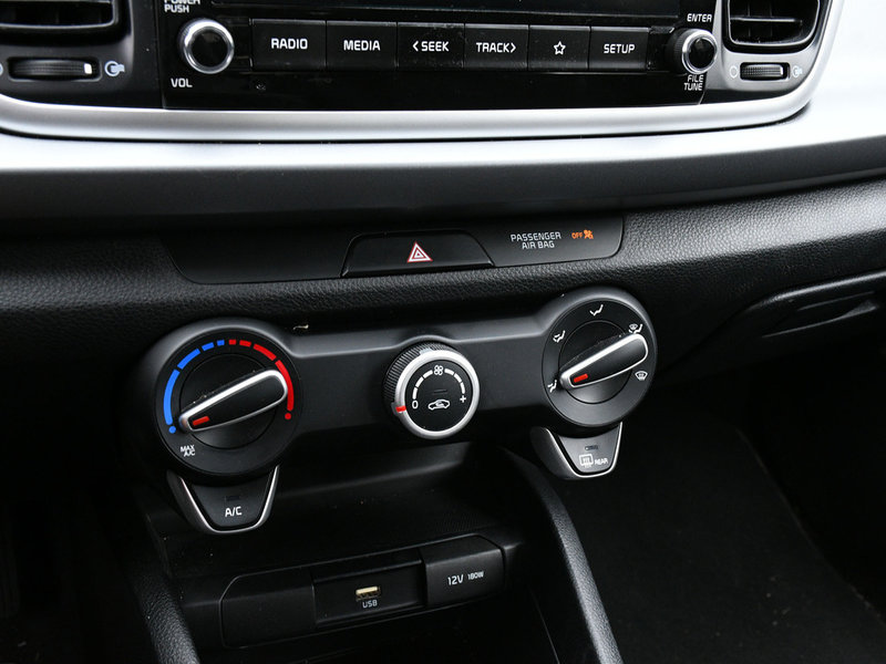 2023 Kia Rio 5-door LX+ Certified| Low Mileage| | Apple Carplay | Android Auto | Backup Camera
