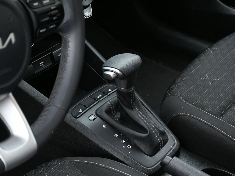2023 Kia Rio 5-door LX+ Certified| Low Mileage| | Apple Carplay | Android Auto | Backup Camera