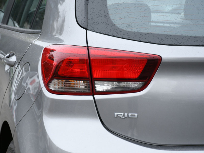 2023 Kia Rio 5-door LX+ Certified| Low Mileage| | Apple Carplay | Android Auto | Backup Camera