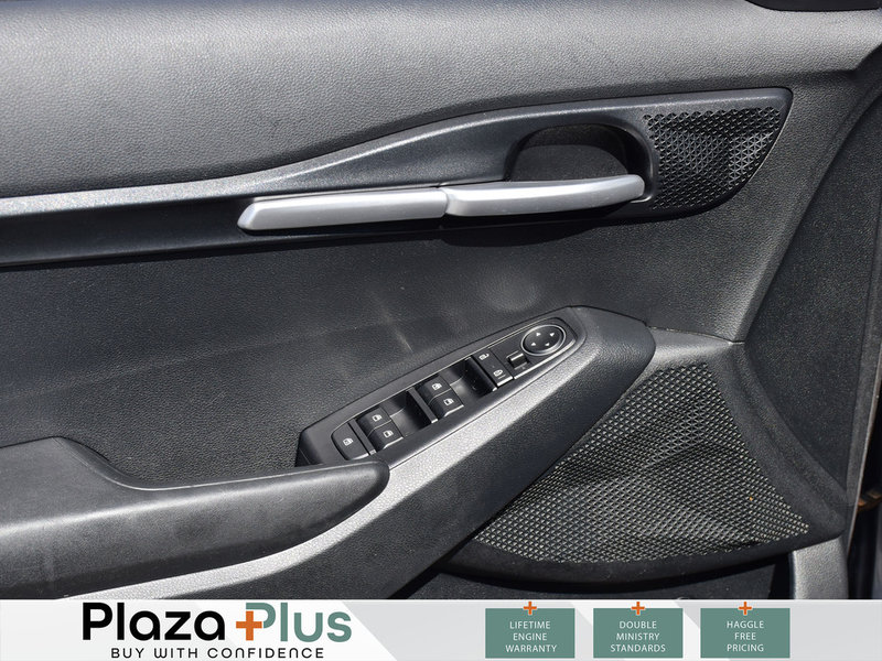 2022 Kia Seltos LX Certified | One Owner | Backup Camera | Bluetooth | Navi