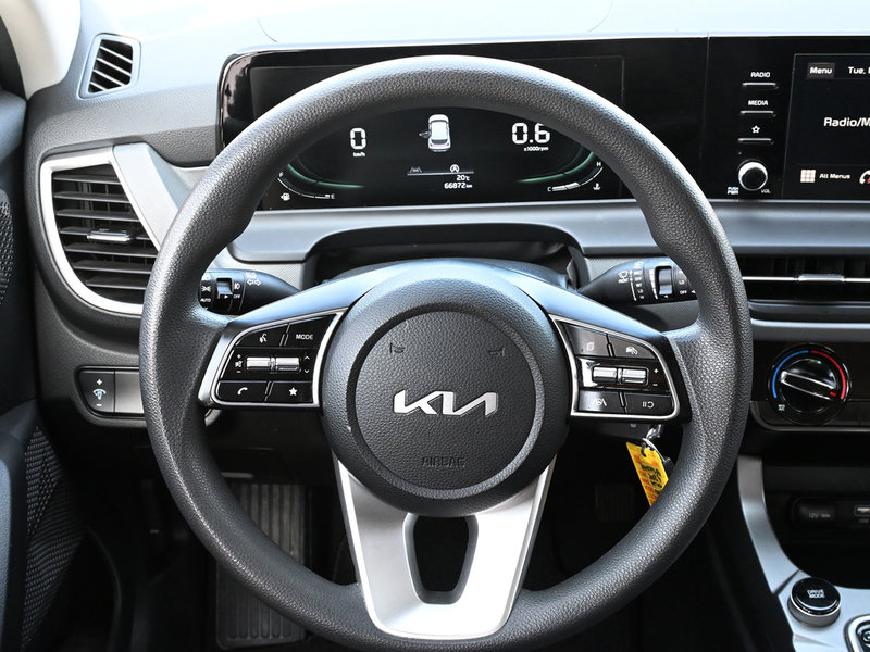 2024 Kia Seltos LX CPO | Heated Seats | Backup Cam | Bluetooth