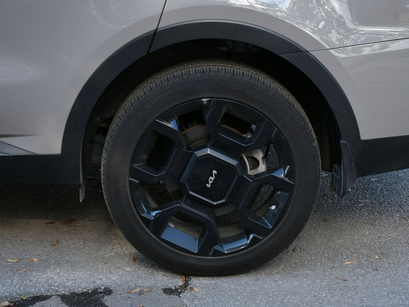 2024 Kia Sorento X-Line Limited CPO | NAVI | 3rd Row Seating | Blindspot Monitor | Moonroof | Backup Camera