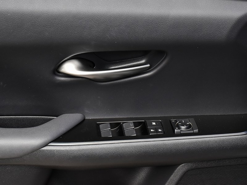 2024 Lexus UX 250h