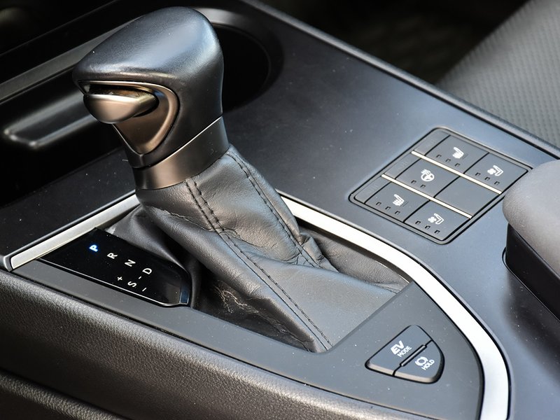 2024 Lexus UX 250h
