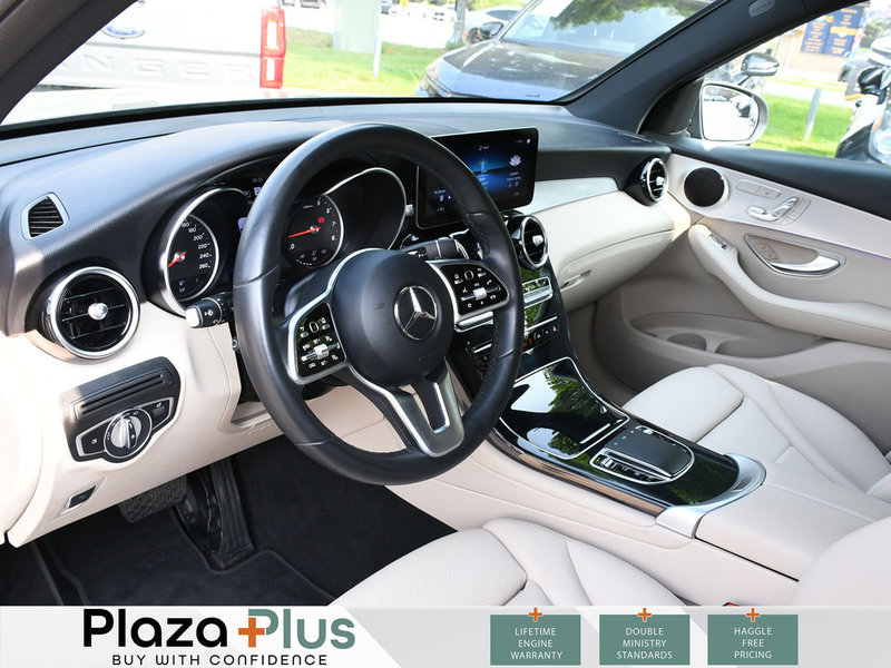 2022 Mercedes-Benz GLC 300 Certified | Pano Roof | Apple Carplay |