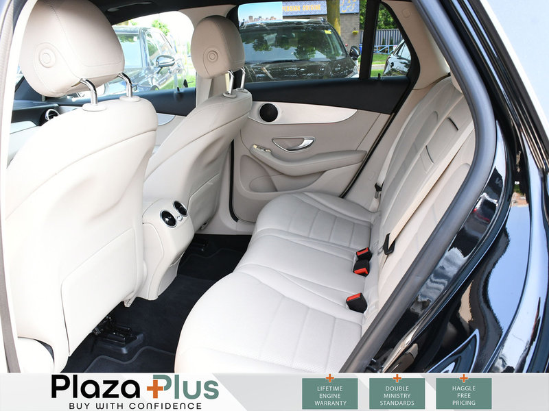 2022 Mercedes-Benz GLC 300 Certified | Pano Roof | Apple Carplay |