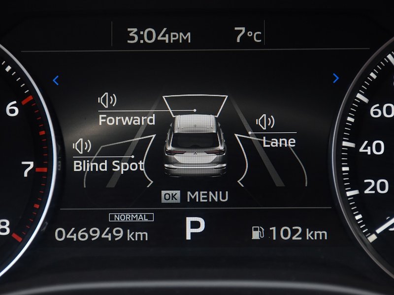 2023 Mitsubishi Outlander LE