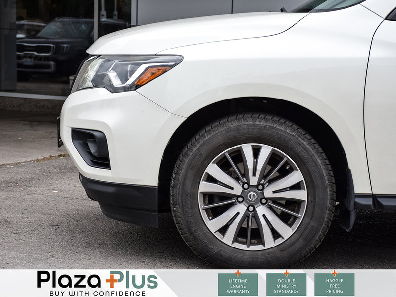 2017 Nissan Pathfinder SL Certified | Back-Up Camera | Bluetooth | Leather