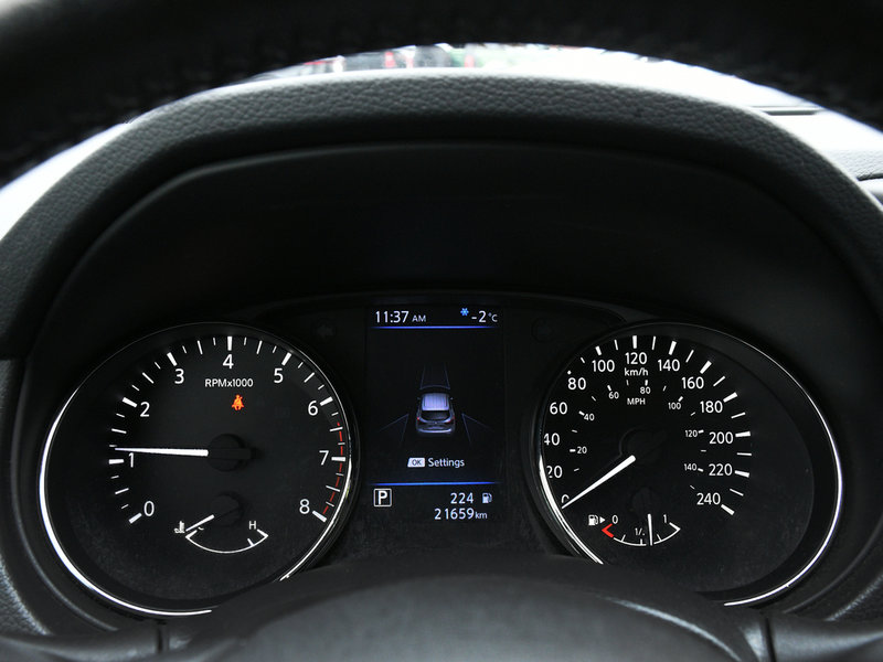 2020 Nissan Qashqai SV CLEAN CARFAX| ONE OWNER| ONTARIO VEHICLE | INTELLIGENT EMERGENCY BRAKING | FORWARD COLLISION WARNING