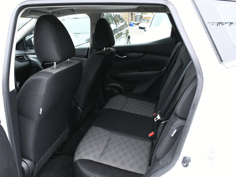 2020 Nissan Qashqai SV CLEAN CARFAX| ONE OWNER| ONTARIO VEHICLE | INTELLIGENT EMERGENCY BRAKING | FORWARD COLLISION WARNING