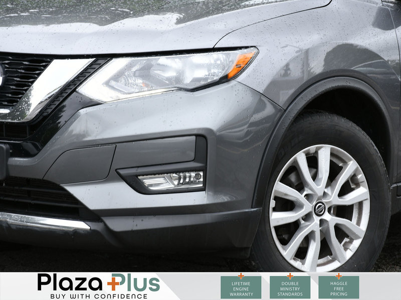 2017 Nissan Rogue  Certified | Clean Carfax Report | Backup Camera | Bluetooth