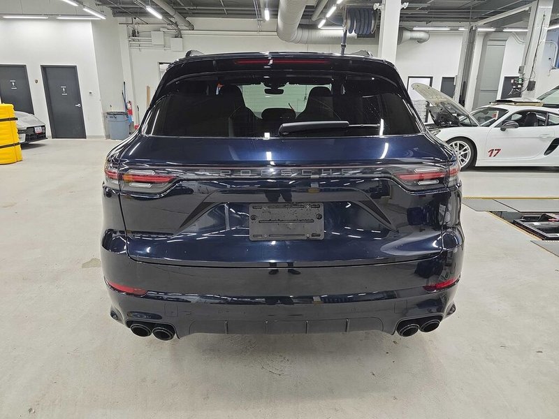2022 Porsche Cayenne BASE Clean Carfax | Canadian Vehicle | Dealer Certified |