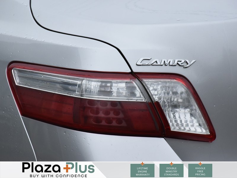 2008 Toyota Camry Hybrid BASE This vehicle is being sold as-is, unfit, not e-tested and is not represented as being in road worthy