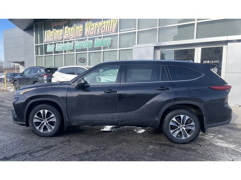 2021 Toyota Highlander XLE Clean Carfax|7 Seater|Leather|Sunroof|