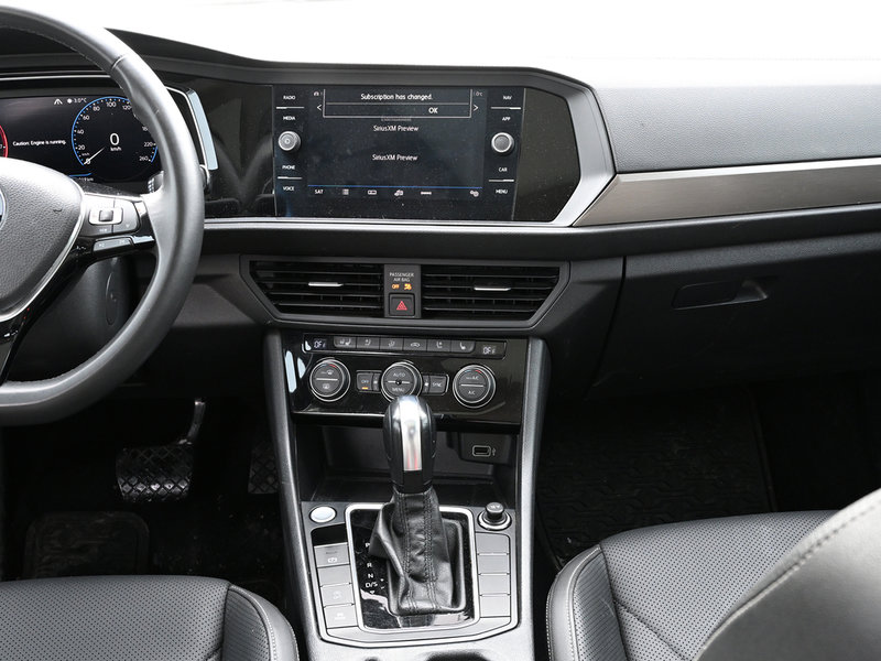 2020 Volkswagen Jetta Execline Leather Seats l Nav l Back Up Camera