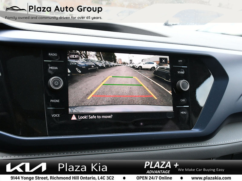 2024 Volkswagen Taos COMFORTLINE Pano Roof|Carplay|Blind Spot Assist|Low Kms|