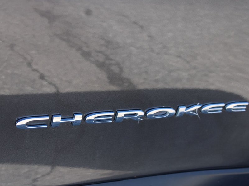 2016 Jeep Cherokee NORTH 4X4 V6 ECRAN 8.4