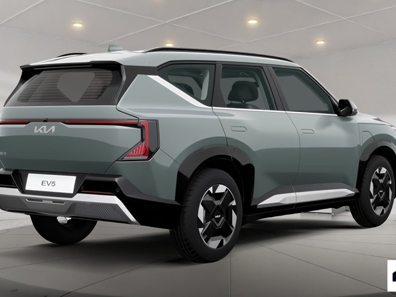 2027 Kia EV5 Land FWD