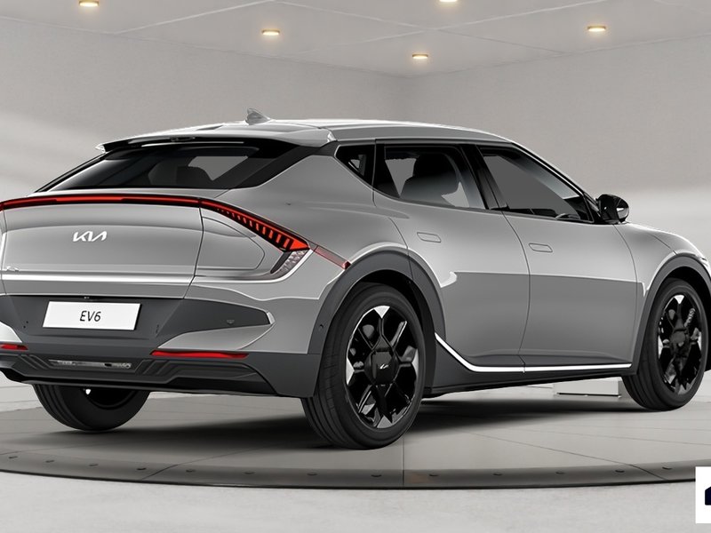 2025 Kia EV6 Land AWD w/ Premium Pkg *435 KM Range, Includes Level 2 Charger*