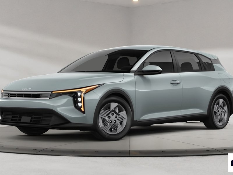 2026 Kia K4 Hatchback LX