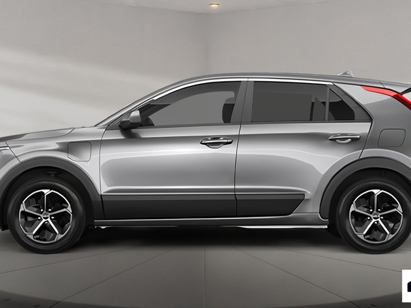 2025 Kia Niro PHEV LX *DEMO VEHICLE- EV RANGE OF 55 KM ON STRICTLY BATTERY