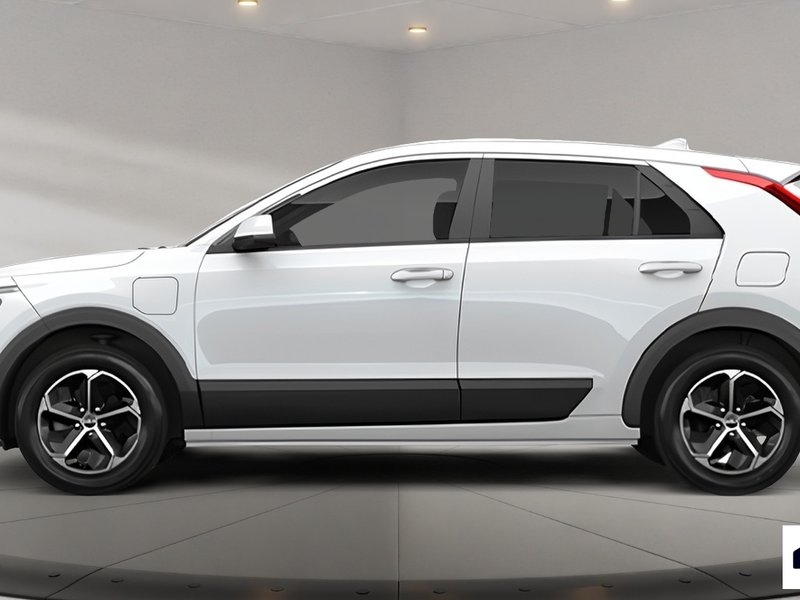 2026 Kia Niro PHEV LX *55 KM Range on EV Mode, Includes Level 2 Charger*