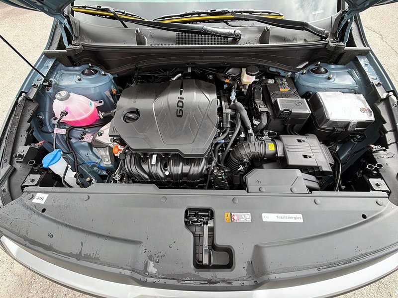 2026 Kia Sportage LX FWD SUV AWD CALGARY